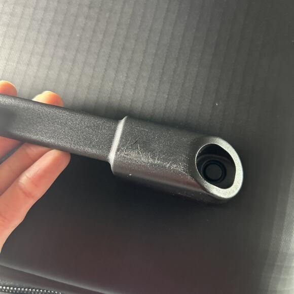 NWT Patagonia Black Hole Wheeled Duffel 100L 49388 Mint Cond. TPU DWR Ripstop - Picture 11 of 16